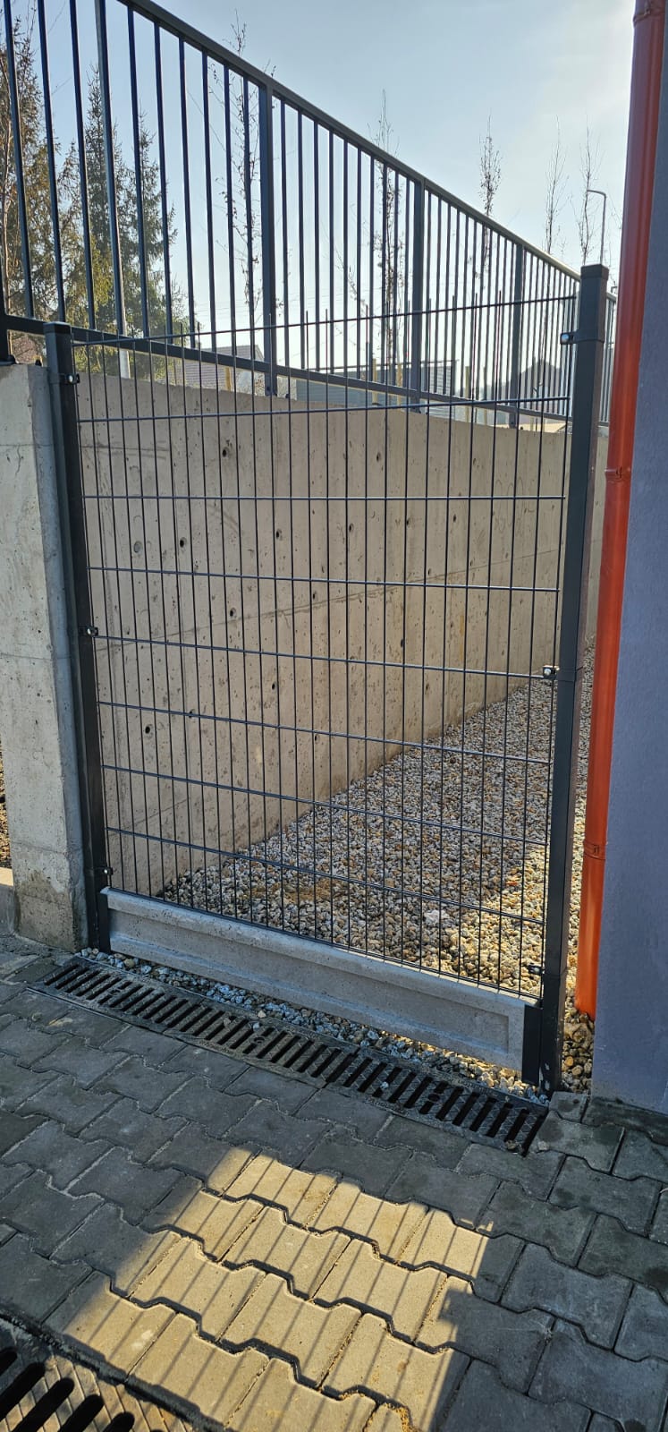 Kompletne ogrodzenie panelowe 2D 183 cm grubość drutu 8/6/8